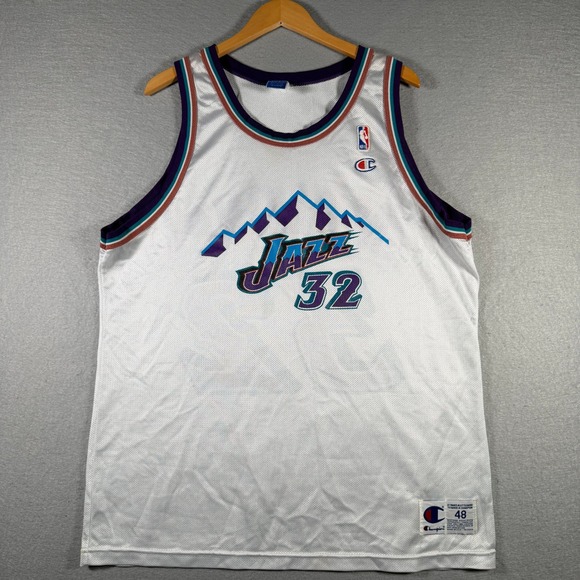 Champion Other - Vintage Utah Jazz Karl Malone 32 Champion Jersey White Size 48 Made in USA 90s